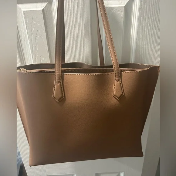 Quince Italian Leather Triple Compartment Shopper Tote - Picture 4 of 9